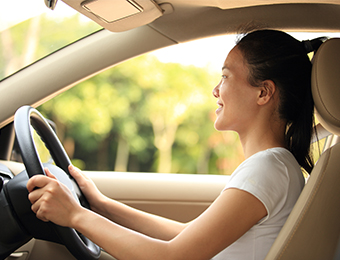 女司机投保亲体验 中华车险服务如何？代驾功能实测解析